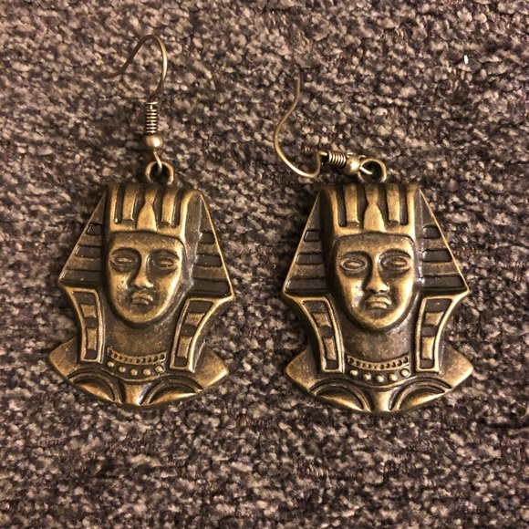 Vintage Pharaoh Earrings - Picture 5 of 8